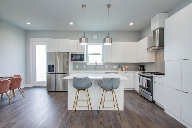 Foto del edificio - 2549 Hollister Rd