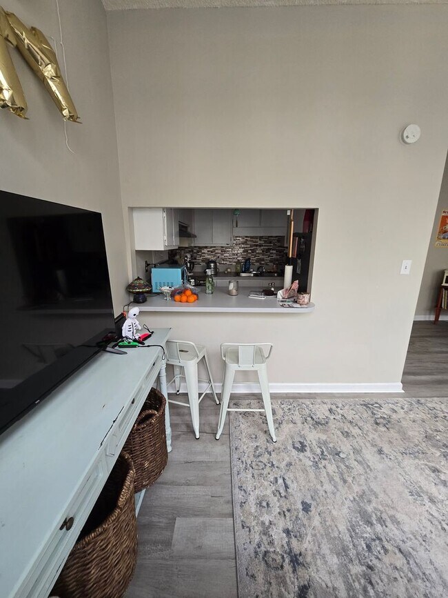 Building Photo - 322K