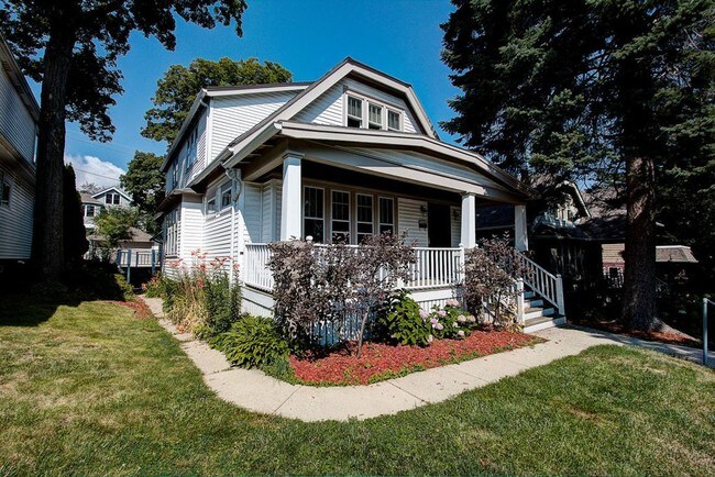 Exterior - 3245 S Illinois Ave