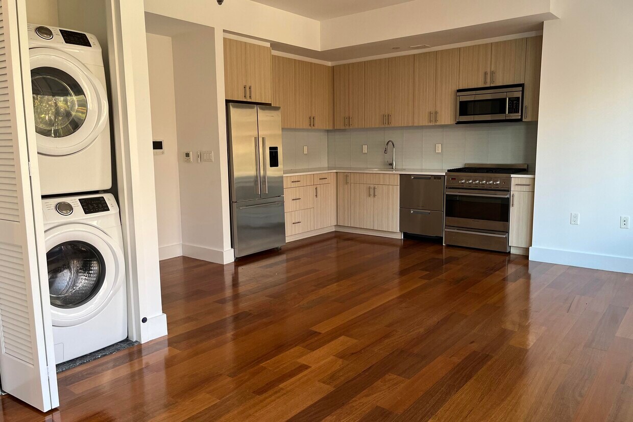 52 Convent Ave, New York, NY 10027 Condo for Rent in New York, NY