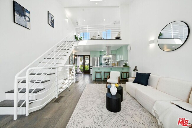 Foto del edificio - 2454 4th St