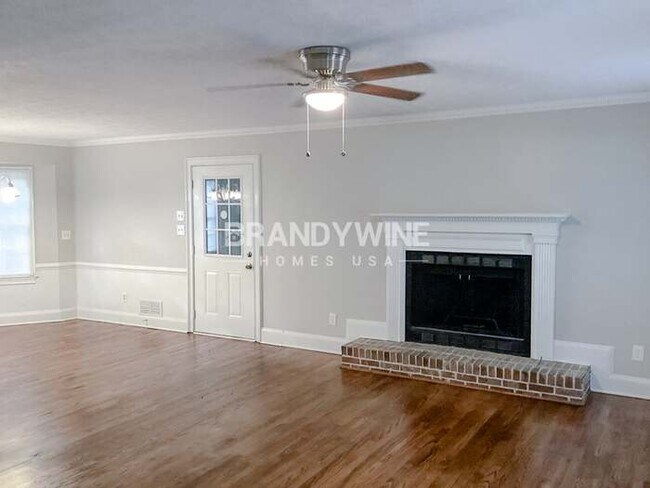 Building Photo - 916 S Deshon Rd