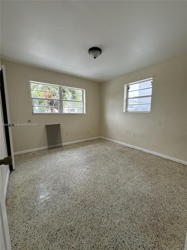 Foto del edificio - 1251 NW 59th St