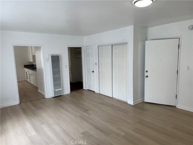 Building Photo - 749 S Berendo St