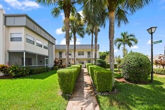 Building Photo - 551 Normandy Ln