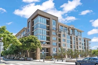 Building Photo - 255 Berry St