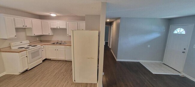 Foto del edificio - 8400 E 110th St