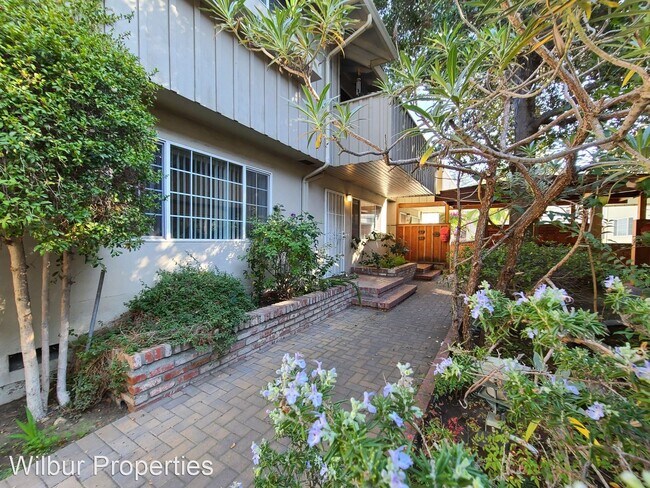 Building Photo - 2 br, 1 bath House - 668 Forest Avenue