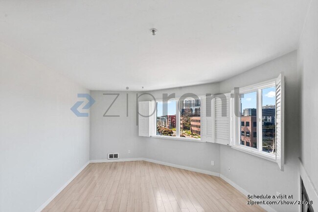 Building Photo - Unit 3301