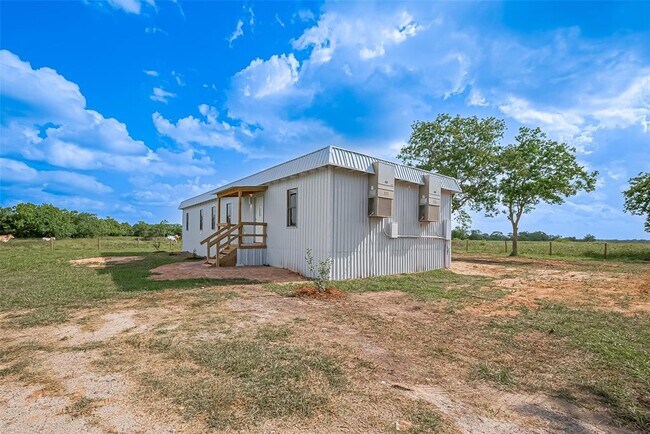 Building Photo - 22334 FM 762 Rd