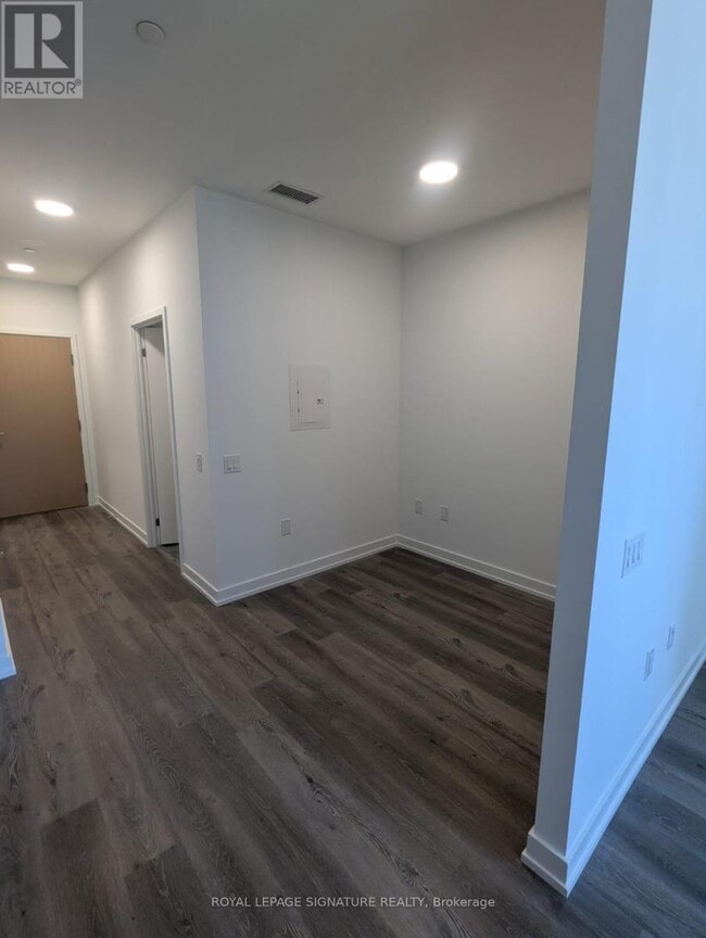 Building Photo - 395 Square One Dr