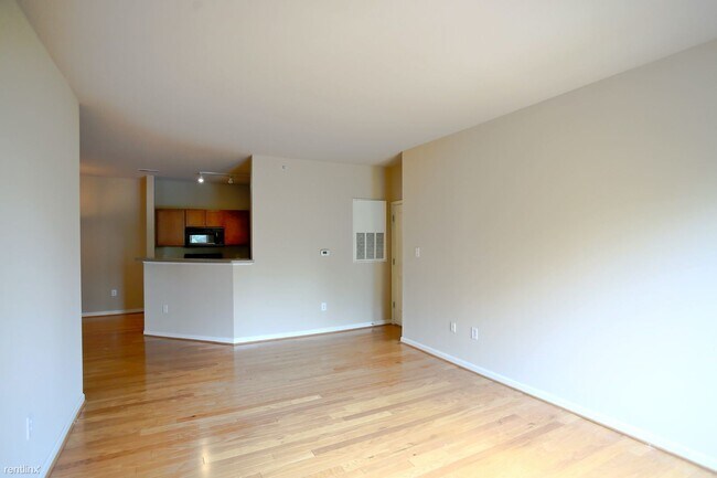Building Photo - 2 br, 2 bath House - 740 Walker Square Uni...