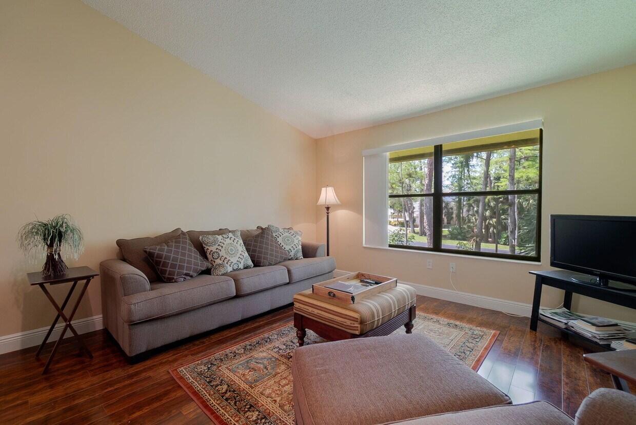 Foto principal - 13095 Belhaven Ct