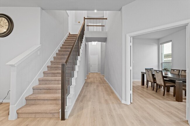 Building Photo - 3004 Campbell Dr