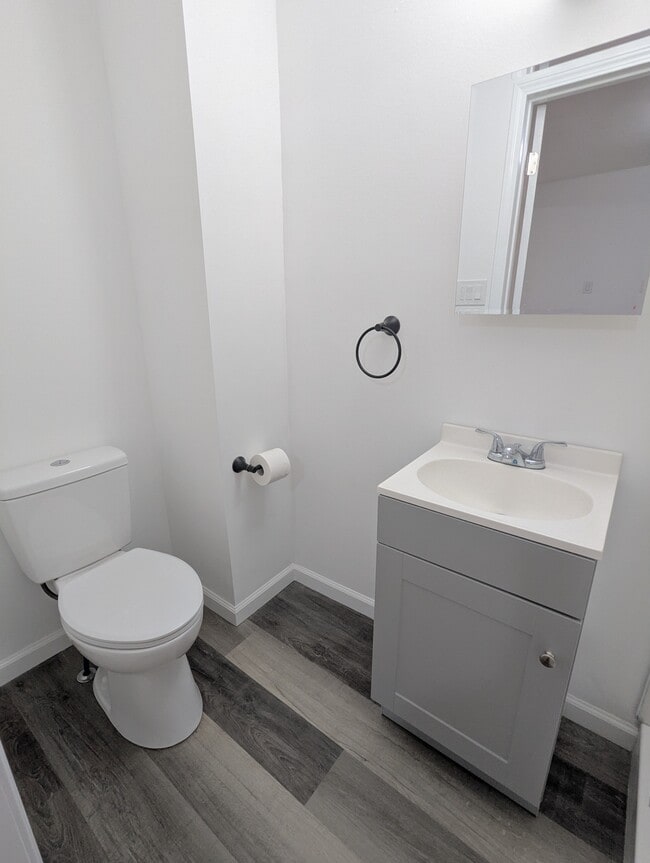 Building Photo - 309 Grand Ave