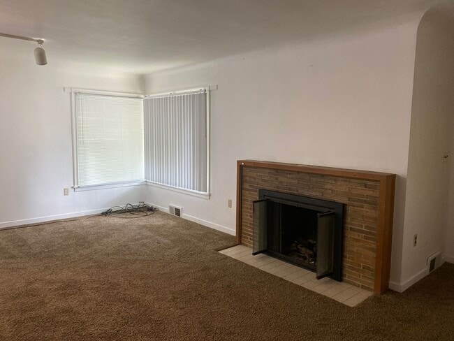 Foto del edificio - 1040 NE Alfred Ln