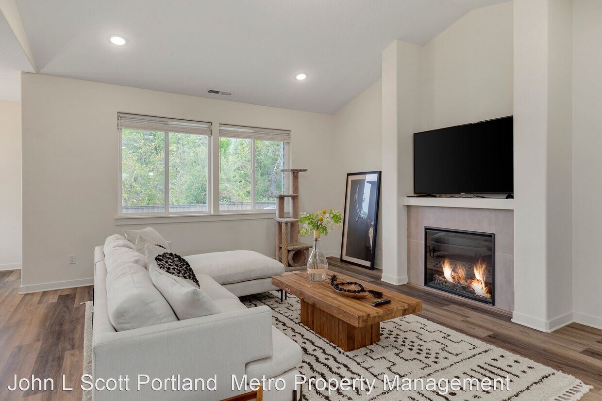 1655 N Broadway St, Estacada, OR 97023 House Rental in Estacada, OR