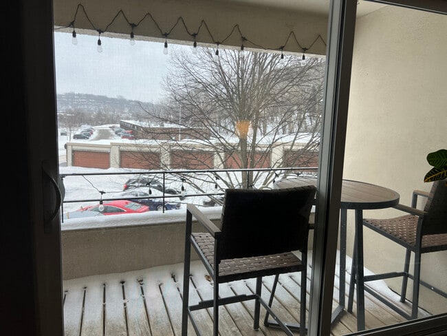 Building Photo - 1911 Viking Dr NW