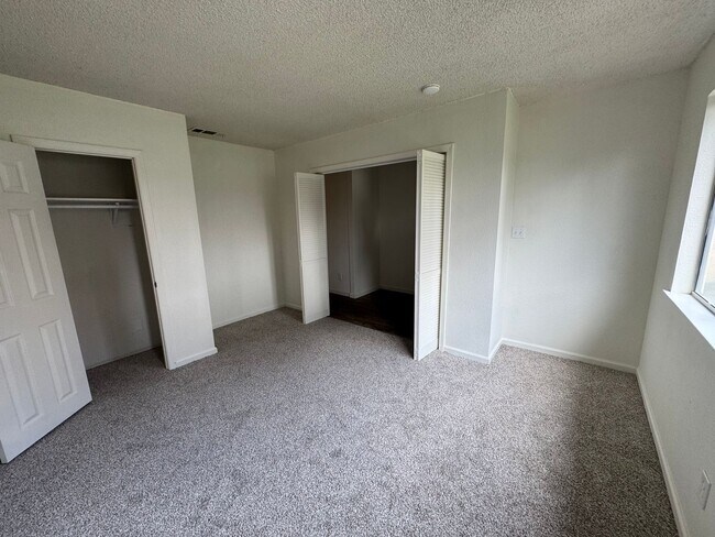 Building Photo - 1661 Juneau Ct
