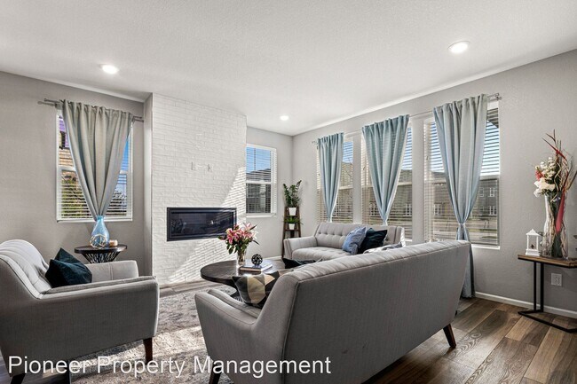 Foto del edificio - 3 br, 2.5 bath House - 5702 N Galena St