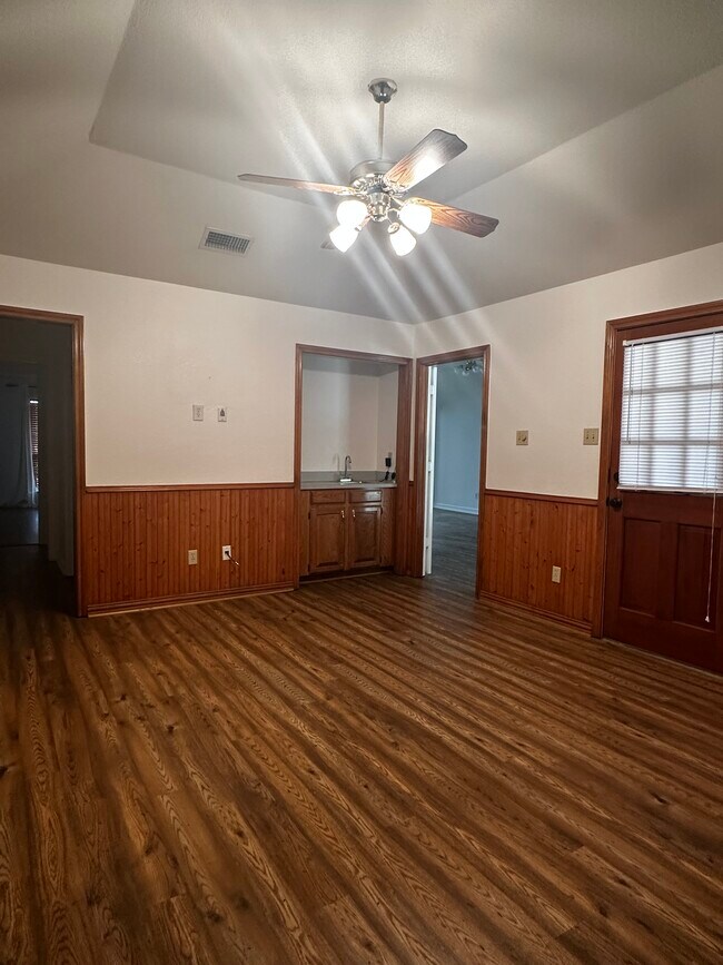 Foto del edificio - 797 Mesquite Ln