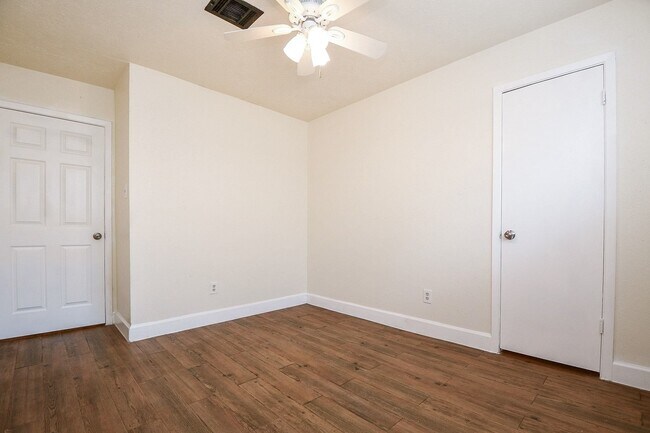 Foto del edificio - 506 Dalewood Dr