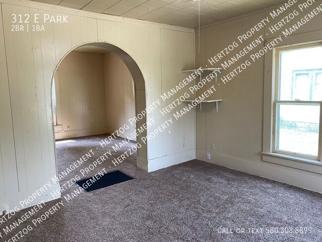 Building Photo - Adorable 2-Bedroom Home for Rent - Just $695!