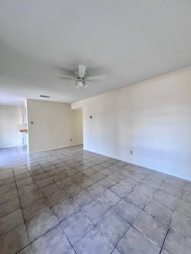 Foto del edificio - 5302 Springfield Ave