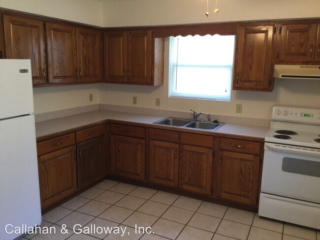 Building Photo - 3211 Elm Grove Dr