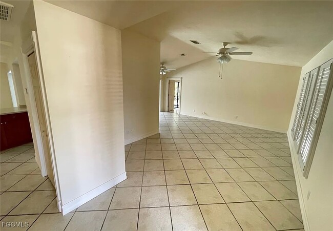 Foto del edificio - 919 SE 21st Ln