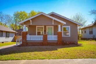 Building Photo - 1207 S Florence Pl