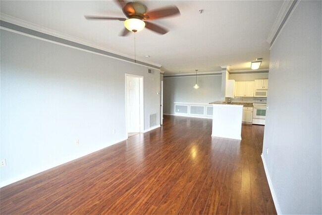 Foto del edificio - Beautiful 2-Bedroom, 2-Bathroom Condominiu...