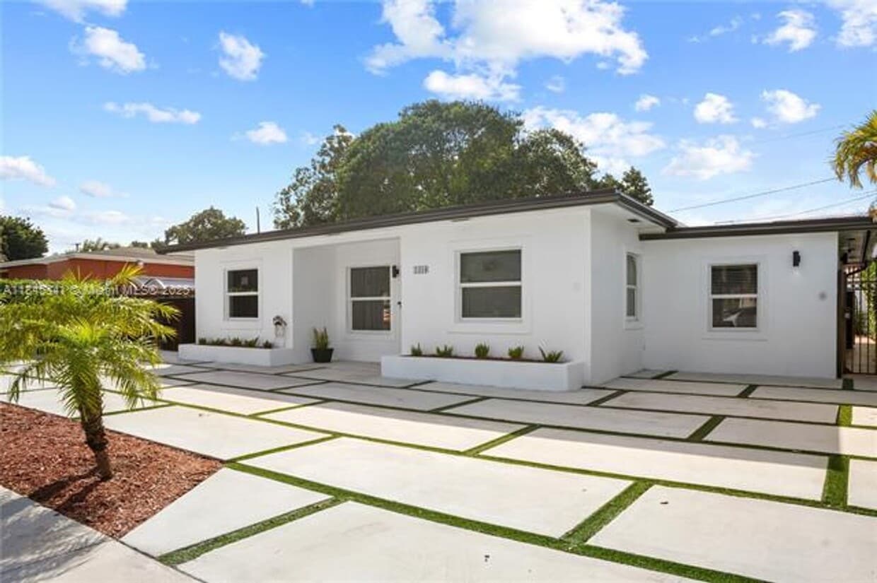 Photo - 1310 SW 76th Ave #1310 MIAMI, FL 33144