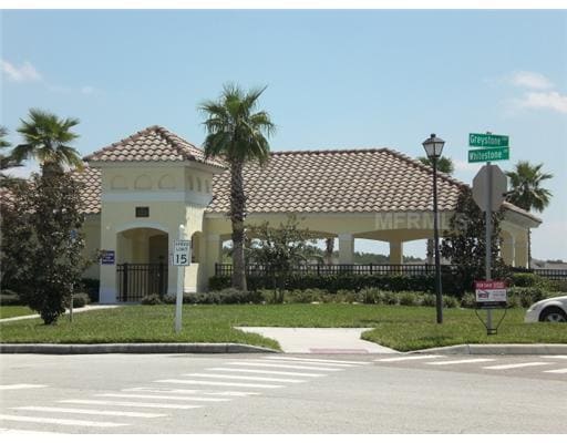 Foto del edificio - 3000 Laurel Park Ln