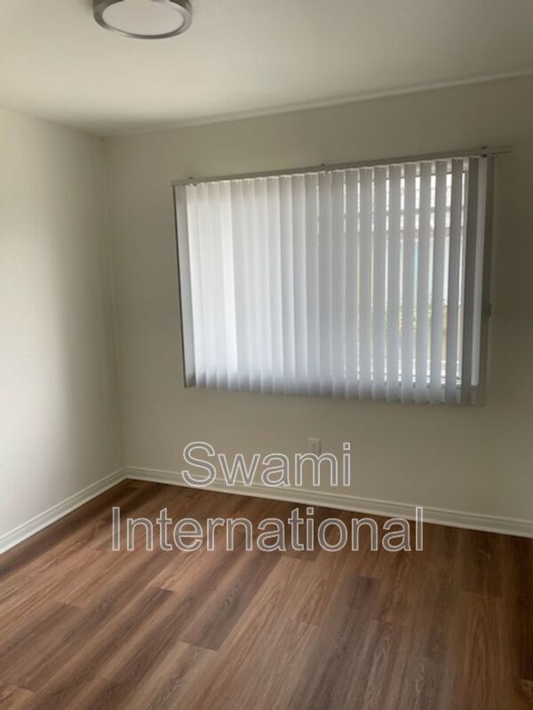 Foto del edificio - 4542 W Imperial Hwy