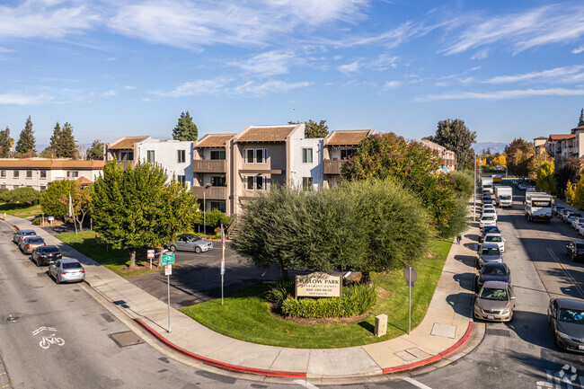 Building Photo - Willow Park Apartments