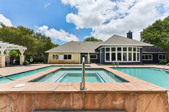 Foto del edificio - Madison Dell Ranch Apartments