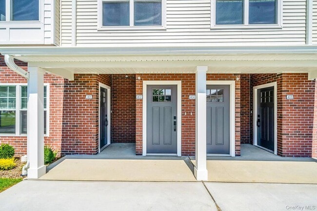 Building Photo - 104 Dover St