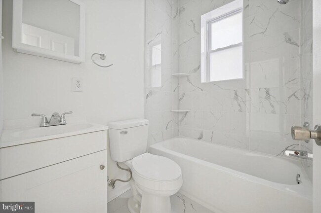 Foto del edificio - 1418 W Erie Ave