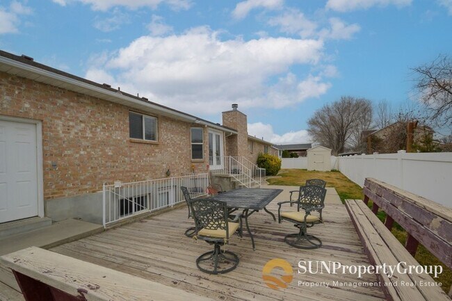Building Photo - 1316 Kodiak Way