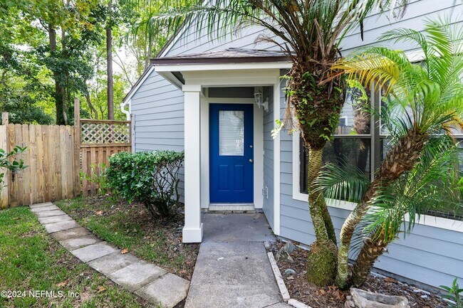 Foto del edificio - 3912 English Colony Dr S