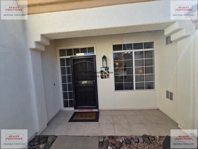 Foto del edificio - NE off Wrightstown & Pantano 3/2 with pool, patio and loads of upgrades