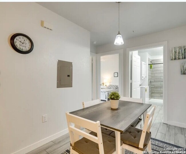 Foto del edificio - 6423 Melissa Ann St