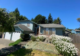 Building Photo - 2639 237th Pl SW
