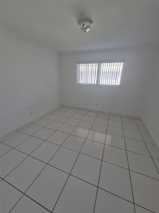 Building Photo - 3518 Taylor St