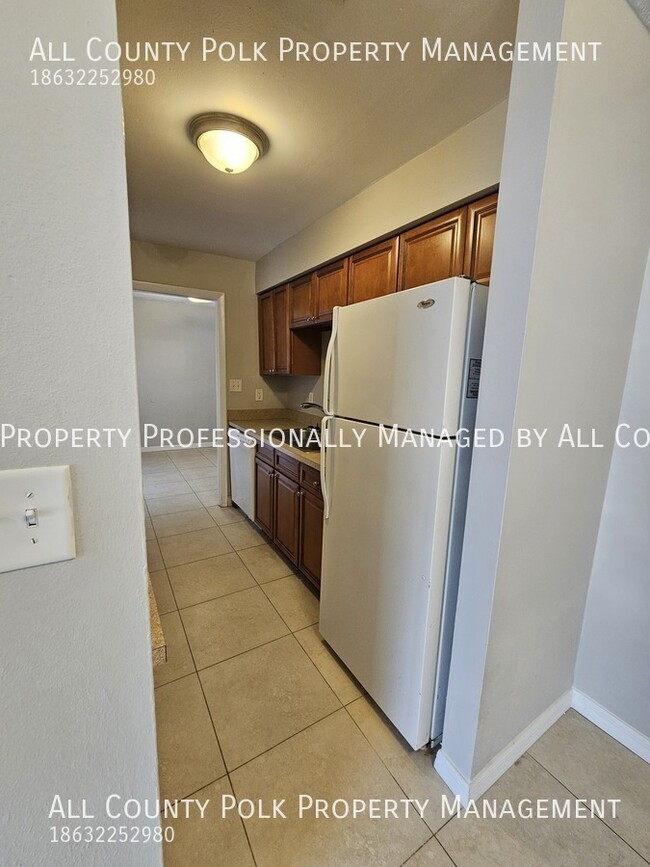 Foto del edificio - WOW! S. Lakeland 2 Bedroom 1 Bath Duplex