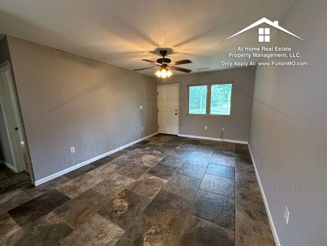 Building Photo - 107 Spruce Dr