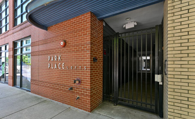 Gate on Preston St. - 400 E Main St