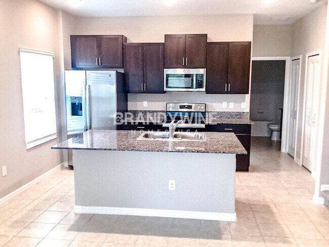 Building Photo - MOVE IN SPECIAL - $500 OFF FEBRUARY RENT i...
