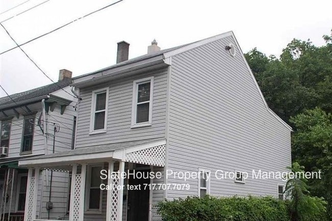 Building Photo - 425 Arnold St